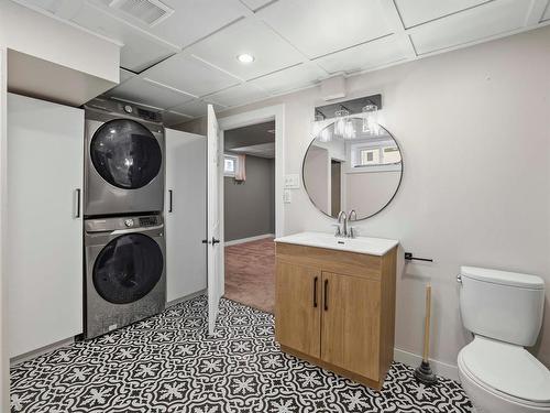Stackable Washer/Dryer 2023 - 627 Dallenlea Avenue, Winnipeg, MB - Indoor Photo Showing Laundry Room