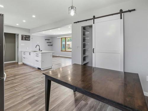 Walk in Pantry - 627 Dallenlea Avenue, Winnipeg, MB - Indoor