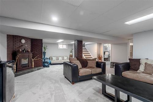 663 Union Avenue E, Winnipeg, MB - Indoor With Fireplace