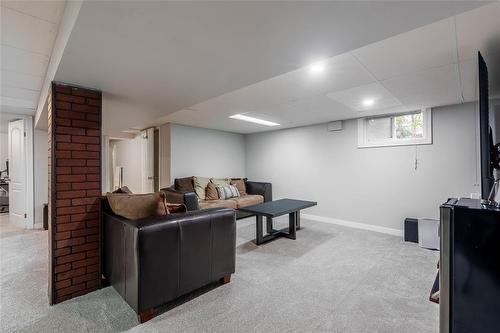 663 Union Avenue E, Winnipeg, MB - Indoor Photo Showing Basement