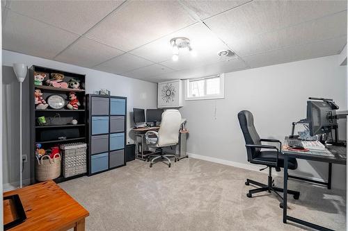663 Union Avenue E, Winnipeg, MB - Indoor Photo Showing Office