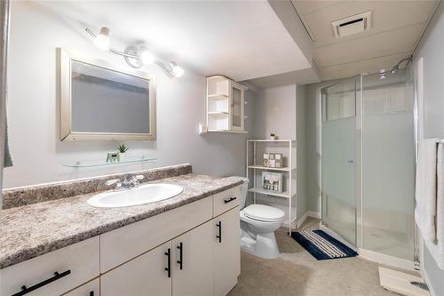663 Union Avenue E, Winnipeg, MB - Indoor Photo Showing Bathroom