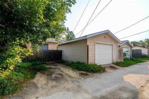 663 Union Avenue E, Winnipeg, MB - Outdoor