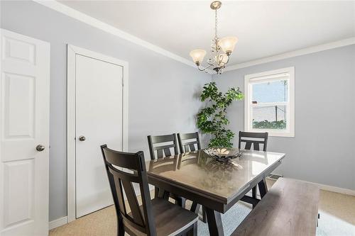 663 Union Avenue E, Winnipeg, MB - Indoor Photo Showing Dining Room