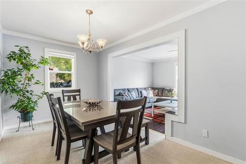663 Union Avenue E, Winnipeg, MB - Indoor Photo Showing Dining Room