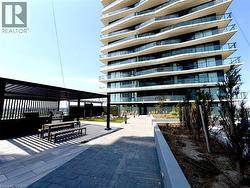 15 SKYRIDGE Drive Unit# 2301  Brampton, ON L6P 4S3