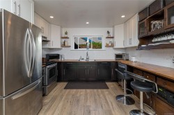 862 Canterbury Rd Saanich, BC V8X 3E6