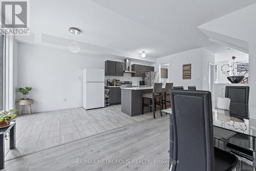 132 Blue Forest Crescent, Barrie, ON - Indoor