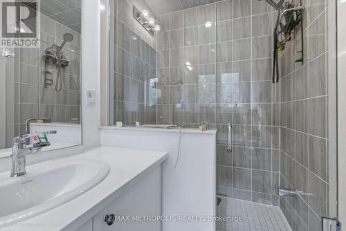 132 Blue Forest Crescent, Barrie, ON - Indoor Photo Showing Bathroom