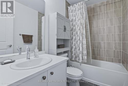 132 Blue Forest Crescent, Barrie, ON - Indoor Photo Showing Bathroom
