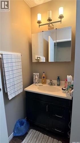 A 412 Heritage Drive, Estevan, SK - Indoor Photo Showing Bathroom