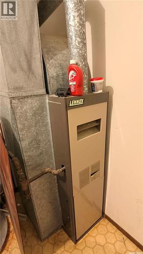 A 412 Heritage Drive, Estevan, SK - Indoor