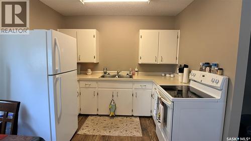 A 412 Heritage Drive, Estevan, SK - Indoor Photo Showing Laundry Room