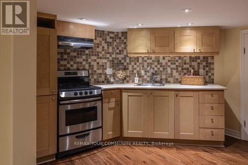 12 Wynnview Court, Toronto, ON - Indoor Photo Showing Kitchen