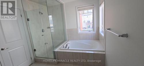 25 Phyllis Drive, Caledon, ON - Indoor Photo Showing Bathroom