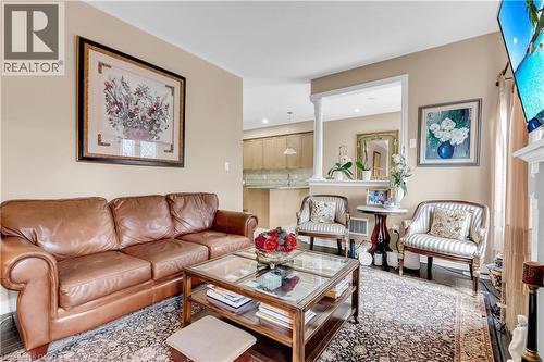786 Fourth Line, Milton, ON - Indoor Photo Showing Living Room