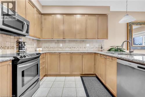 786 Fourth Line, Milton, ON - Indoor Photo Showing Kitchen