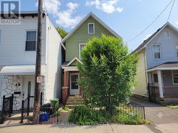 1 - 14 POPLAR STREET Ottawa, ON K1R 6V2