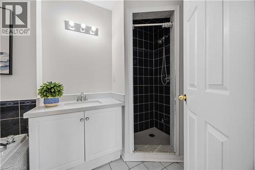 137 Stokely Crescent, Whitby, ON - Indoor Photo Showing Bathroom