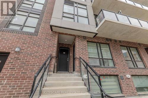 46 - 871 SHEPPARD AVENUE W , Toronto, Ontario M3H 0E8 5