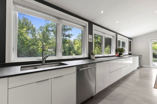 Cuisine - 459 Rue Wellesley, Hudson, QC - Indoor Photo Showing Kitchen With Double Sink