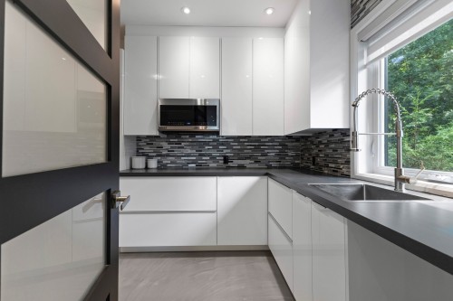 Autre - 459 Rue Wellesley, Hudson, QC - Indoor Photo Showing Kitchen With Upgraded Kitchen