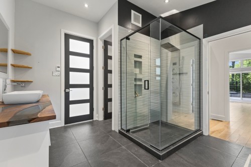 Salle de bains - 459 Rue Wellesley, Hudson, QC - Indoor Photo Showing Other Room