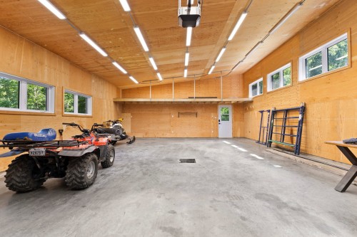 Garage - 459 Rue Wellesley, Hudson, QC - Indoor Photo Showing Garage