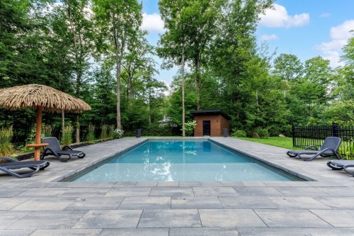 Piscine - 459 Rue Wellesley, Hudson, QC - Outdoor With In Ground Pool With Backyard