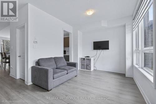 132 Blue Forest Crescent, Barrie, ON - Indoor Photo Showing Other Room
