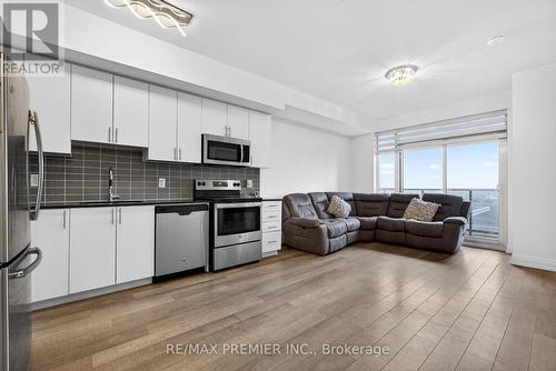 608 - 7167 Yonge Street, Markham, ON - Indoor