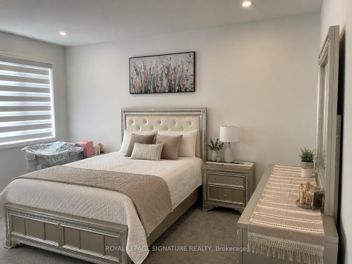 1894 Thames Circle, Milton, ON - Indoor Photo Showing Bedroom