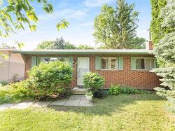 129 St Michael Road  Winnipeg, MB R2M 2L1