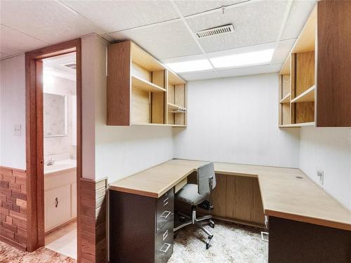 Office/Computer area in basement - 129 St Michael Road, Winnipeg, MB - Indoor