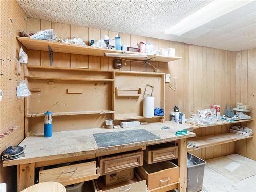 Work shop in basement - 129 St Michael Road, Winnipeg, MB - Indoor