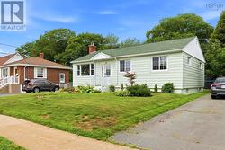 87 Russell Street  Dartmouth, NS B3A 3N4