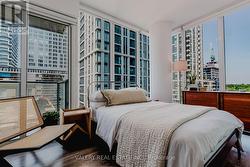 712 - 195 REDPATH AVENUE Toronto, ON M4P 0E4