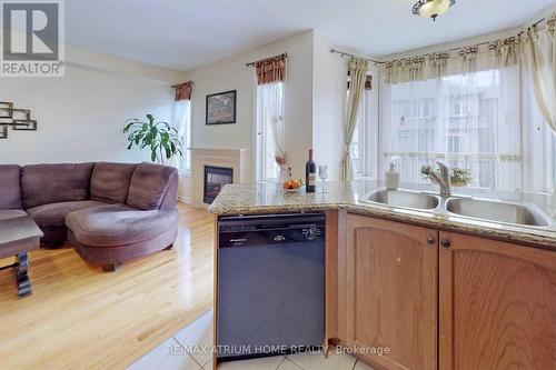 41 THISTLE AVENUE , Richmond Hill, Ontario L4E 0B8 5