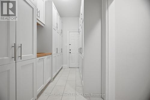2152 Manor Hill Drive, Mississauga, ON - Indoor Photo Showing Other Room