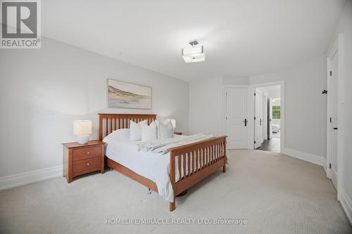 2152 Manor Hill Drive, Mississauga, ON - Indoor Photo Showing Bedroom