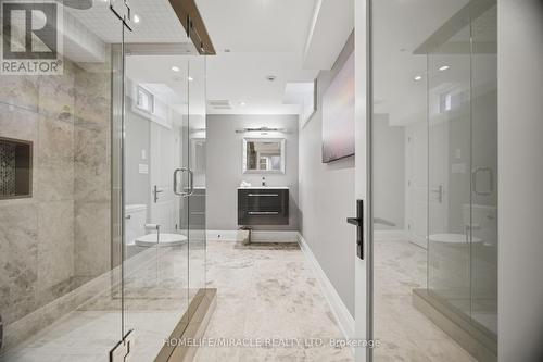 2152 Manor Hill Drive, Mississauga, ON - Indoor Photo Showing Bathroom
