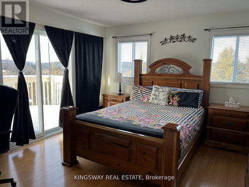 30 Mountainview Road, Mulmur, ON - Indoor Photo Showing Bedroom