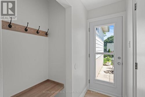 1348 Janina Boulevard, Burlington, ON - Indoor Photo Showing Other Room