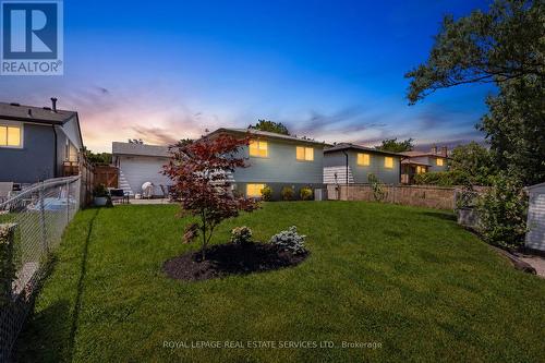 1348 Janina Boulevard, Burlington, ON - Outdoor