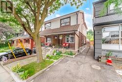 20 ROCKWELL AVENUE Toronto, ON M6N 1N5
