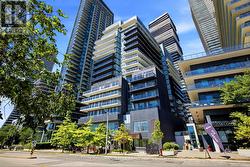 LPH04 - 110 MARINE PARADE DRIVE Toronto, ON M8V 0B6