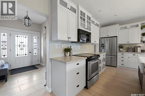 68 Deercrest Run, Lumsden Rm No. 189, SK - Indoor Photo Showing Kitchen With Upgraded Kitchen
