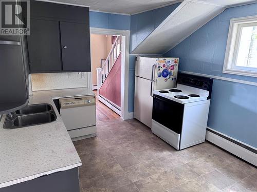 122 Lincoln Road, Grand Falls-Windsor, NL - Indoor Photo Showing Kitchen With Double Sink