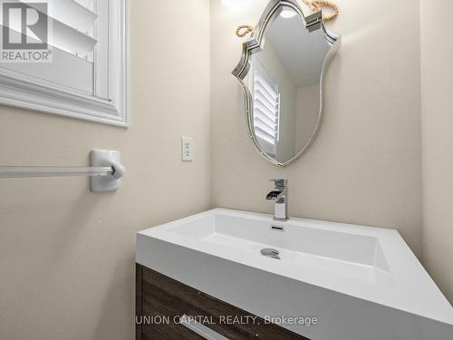 3186 Cabano Crescent, Mississauga, ON - Indoor Photo Showing Bathroom
