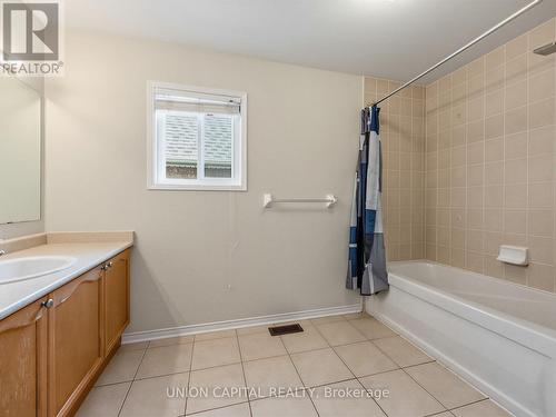 3186 Cabano Crescent, Mississauga, ON - Indoor Photo Showing Bathroom